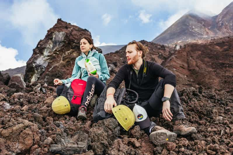 Etna Trekking Guidato Ai Crateri Sommitali Del Vulcano GetYourGuide