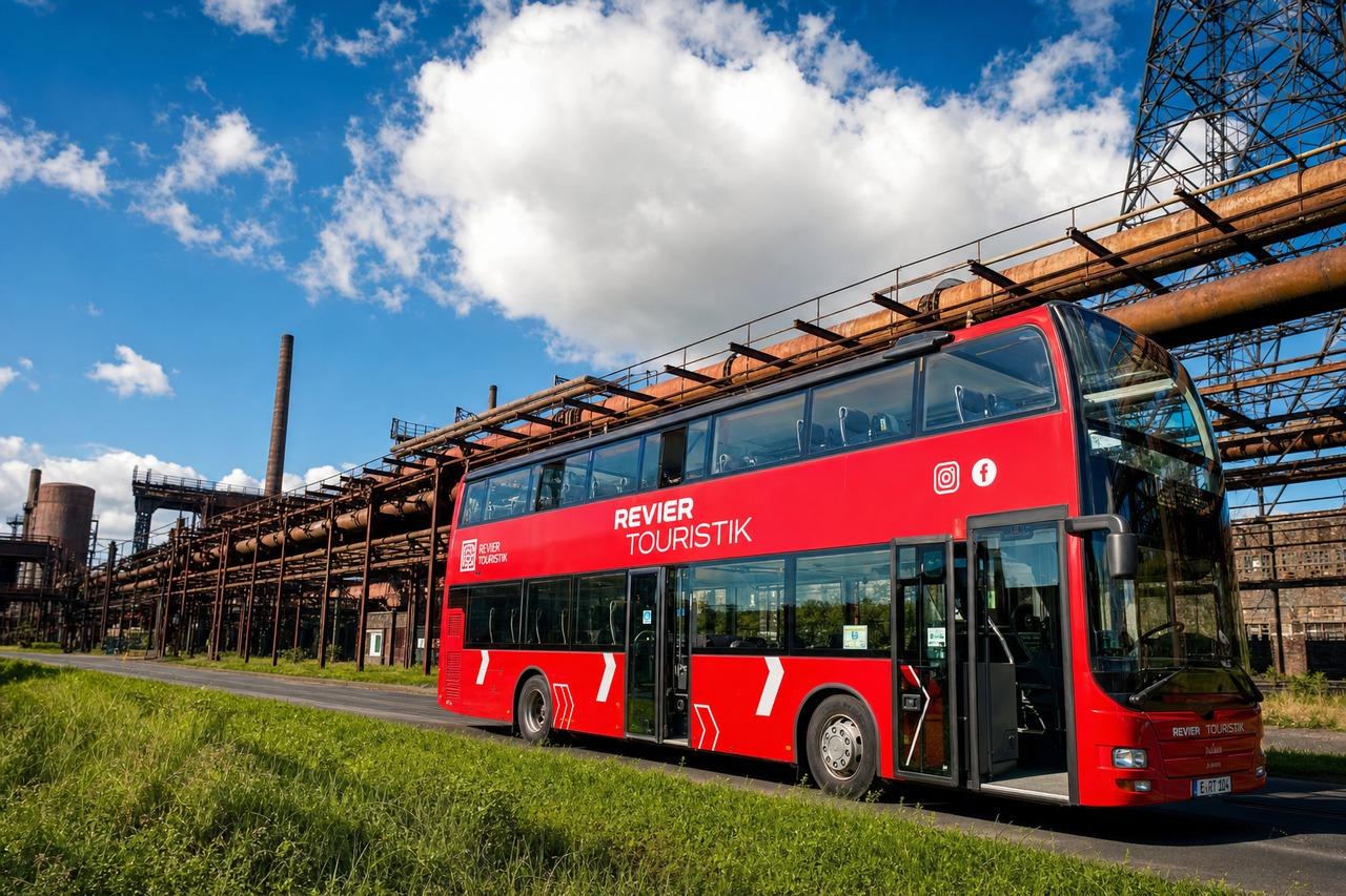 Essen: Open-Top-Bustour bei Sonnenuntergang mit Tetraeder-Besuch