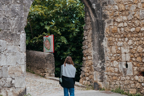 Beaujolais - Pérouges : Ganztägige gemeinsame TourBeaujolais - Pérouges : Ganztägiger gemeinsamer Ausflug