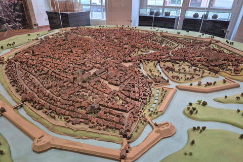 Braunschweig: Patricians, executioners, and butchers. Patricians, executioners, and bone cutters. Up to 6 adults, kids included.