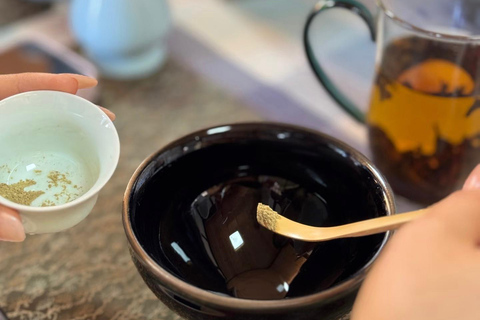 جولة شاي هانغتشو: القرى والبحيرات وتجربة الشاي المخفوقدليل للغة الإنجليزية والصينية