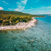 Von Trogir: Blaue Lagune & Šolta-Kreuzfahrt mit Mittagessen & Getränken