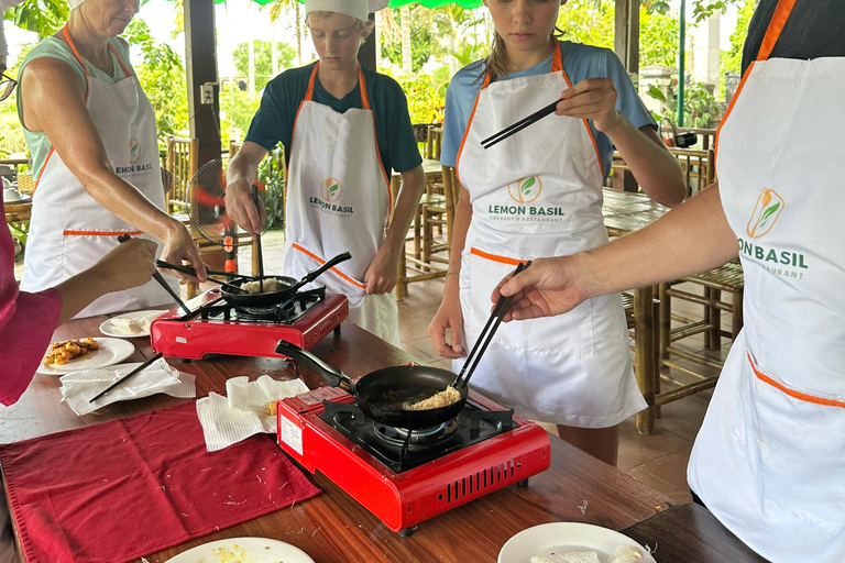 Bicicleta por el campo -Ganadería -Mercado -Clases de cocina en Hoi AnTour privado