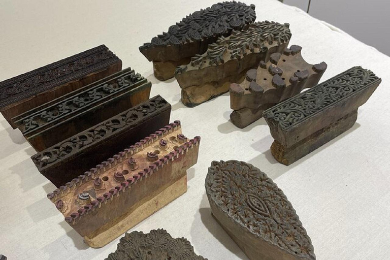 Jaipur's Royal Trio: AC Car, Tuk-Tuk & Guided Cultural Tour Tour by Tuk-Tuk Guide not included