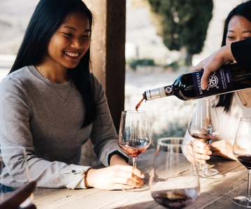 From Florence: Chianti Hills Wineries Tour with Tasting