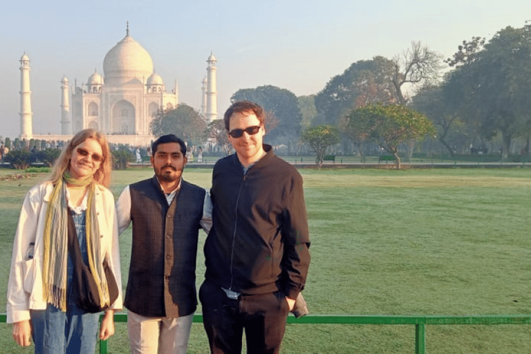 Same Day Taj Mahal Tour By Car From Delhi Tour With Govt. approved Guide Only.