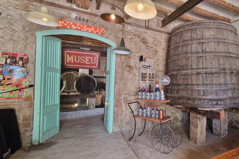 Da Salou: Parco Samá con degustazione di 1 vermouth, servizio di prelievo in hotelDa Salou: Park Samá con 1 degustazione di vermouth, servizio di prelievo in hotel