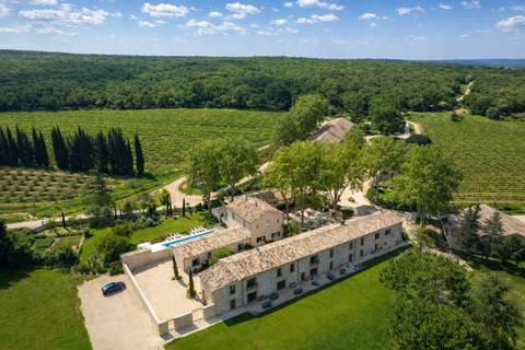 Avignon: Pont du Gard Vineyards, Wine Tasting, Heritage Tour