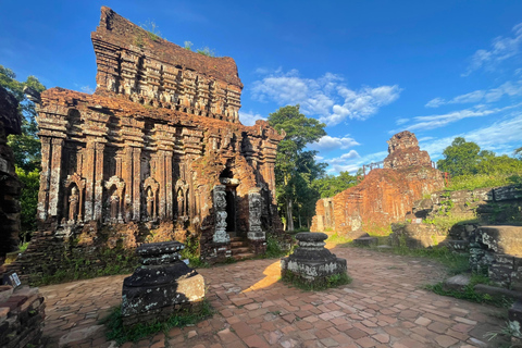 Hoi An: My Son Sanctuary Guided Tour with Lunch & Boat Trip Hoi an : My Son Sanctuary Guided tour. Lunch. boat trip