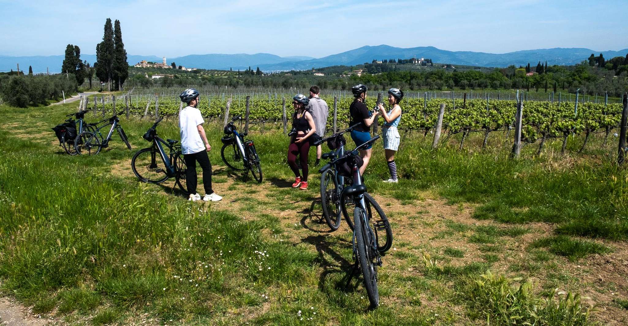 Florence: Chianti E-Bike Tour with Tuscan Lunch & Winery photo 2