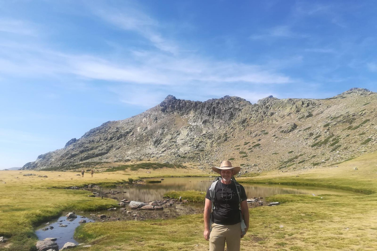 Madrid: Excursión de un día con transporte para hacer senderismo y visitar Segovia