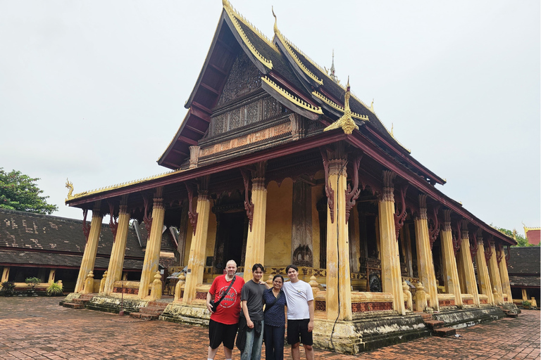 Vientiane: Private Guided City Walking Tour