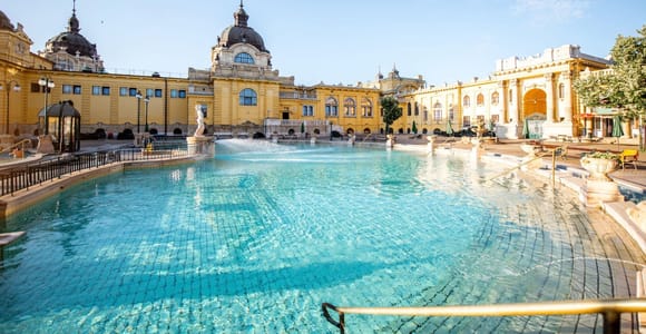 Budapest: Széchenyi Thermal Baths – Fast Track Admission with Locker
