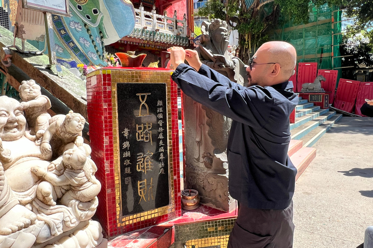 Hong Kong: Private Walking Tour with Local Guide Hong Kong: 6 hours Private Walking Tour with Local Guide