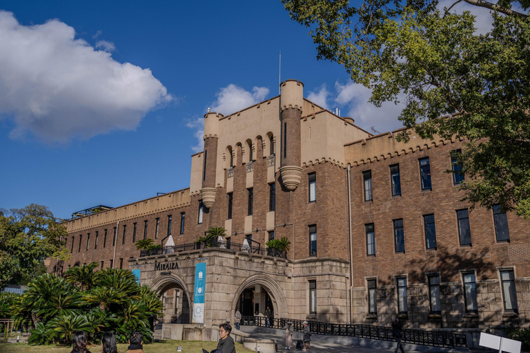 Osaka: Osaka Castle & Samurai History Walking Tour Small Group Tour with Entrance fee