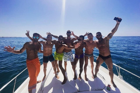 Gran Canaria: Private yacht excursion with beverages, lunch and snorkeling Gran Canaria: Private yacht excursion with beverages, lunch and snorkeling