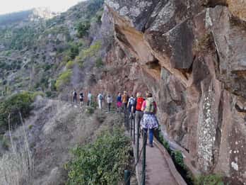 Madeira: Private Half-Day Walking and 4x4 off-road Tour