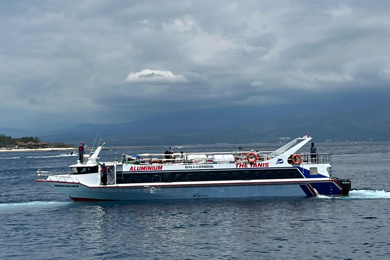 Fast Boat Transfer: Bangsal & Gili Islands ⇄ Nusa Penida The Tanis Fast Cruise: Bangsal & Gili Islands to Nusa Penida