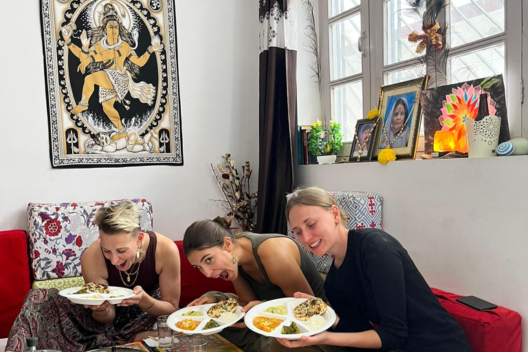 Mumbai: Hands-On Indian Cooking & Masala Chai Experience