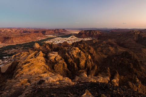AlUla: Private Old Town, Oasis & Harrat Sunset Tour