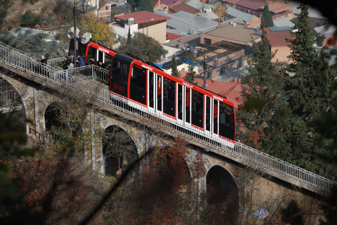 تبليسي: جولة في أساطير وخرافات ماتسمينداتجربة سفر خاصة