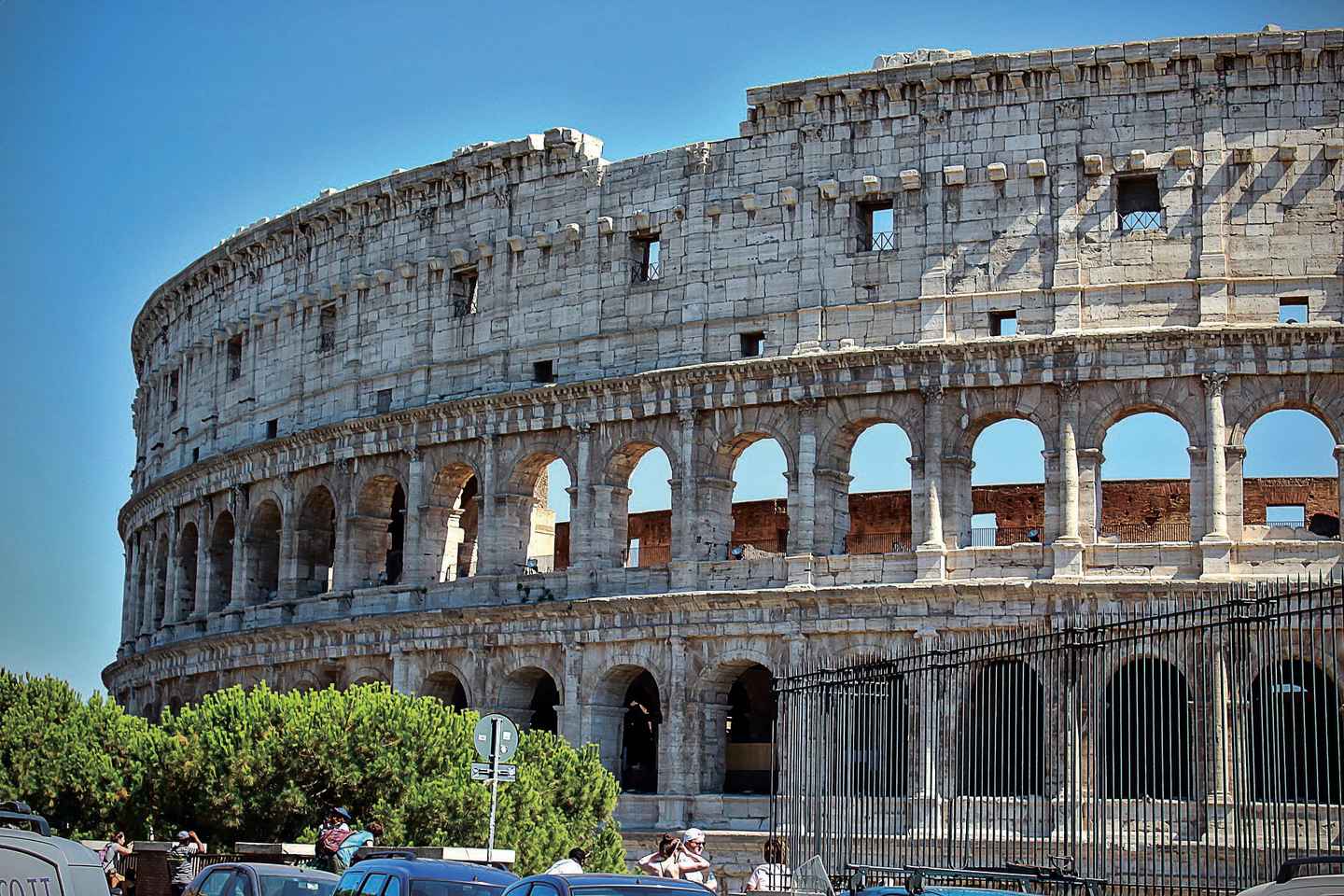 罗马：电动自行车游览七大教堂——信仰与美的朝圣之旅