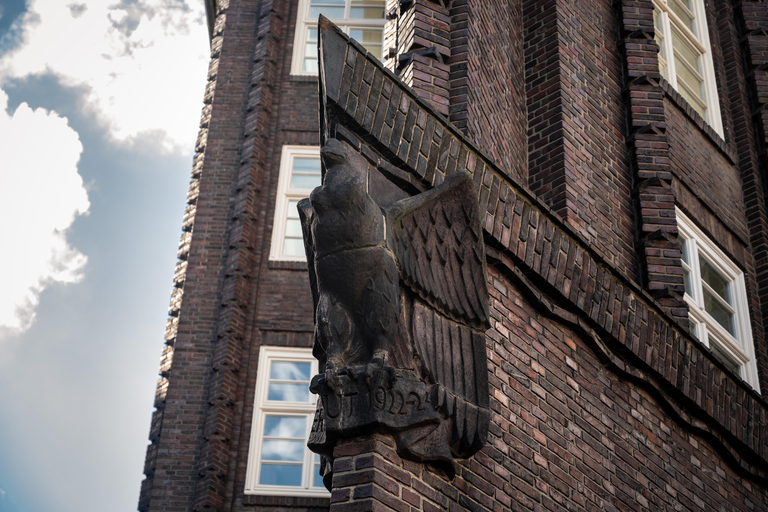 Hamburg: Speicherstadt, Elbphilharmonie Plaza & Boat Cruise