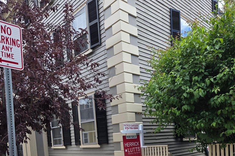 Boston by Train to Salem History Tour: Option to Stay & Play