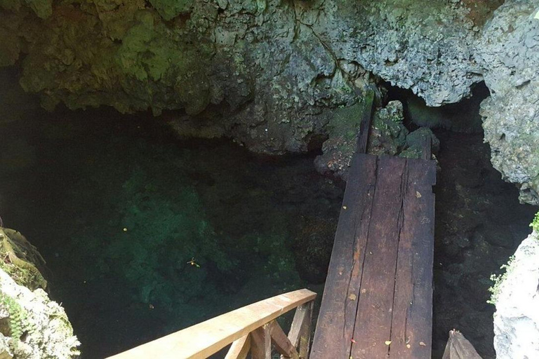 Diepe grotten in Cabarete met rondleiding en zwemmen