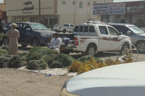 Muscat: Visit Sinaw Market, Izki Village, & Jarnan Cave Tour