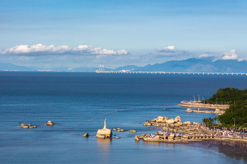 Zhuhai: Bridge Boat Tour, Qi'ao Island & Lunch Day Trip