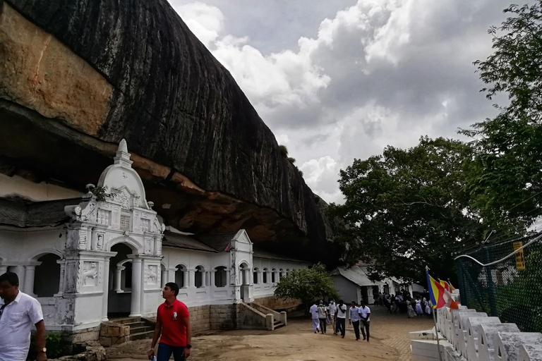 Sri Lanka: Culture Capital via Ancient Cities