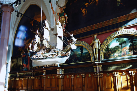 Gdańsk: Old Town Private Tour with Artus Court Visit
