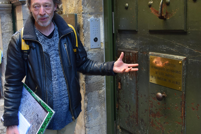 Lyon: Guided walk through the heart of the secret traboules