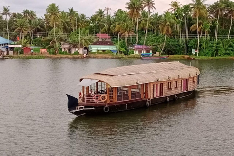 Alleppey: Backwater-kryssning i Shikkara