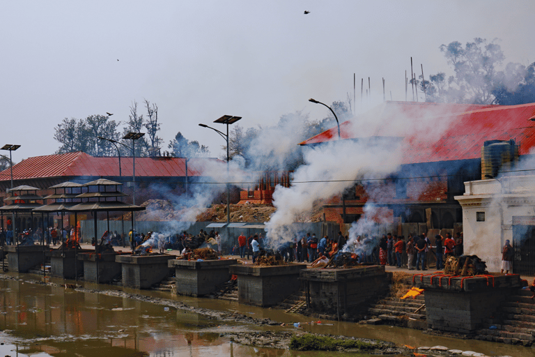 Kathmandu: Visita espiritual guiada privada e Shanti Puja