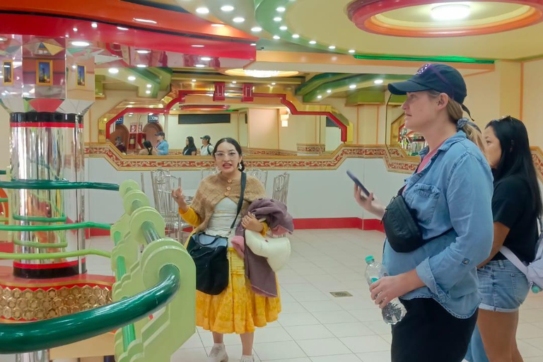 El Alto experience: Cholets and Cholita Fashion Private Tour