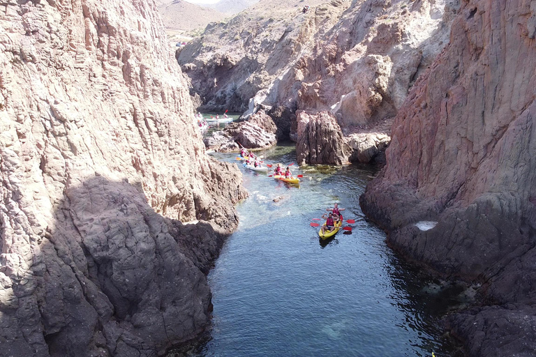 Cabo de Gata: Excursão de caiaque com snorkelCabo de Gata: Passeio de caiaque com snorkel