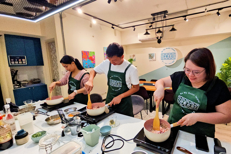 Tajpej: Wycieczka po targu Dadaocheng i tajwańska lekcja gotowania