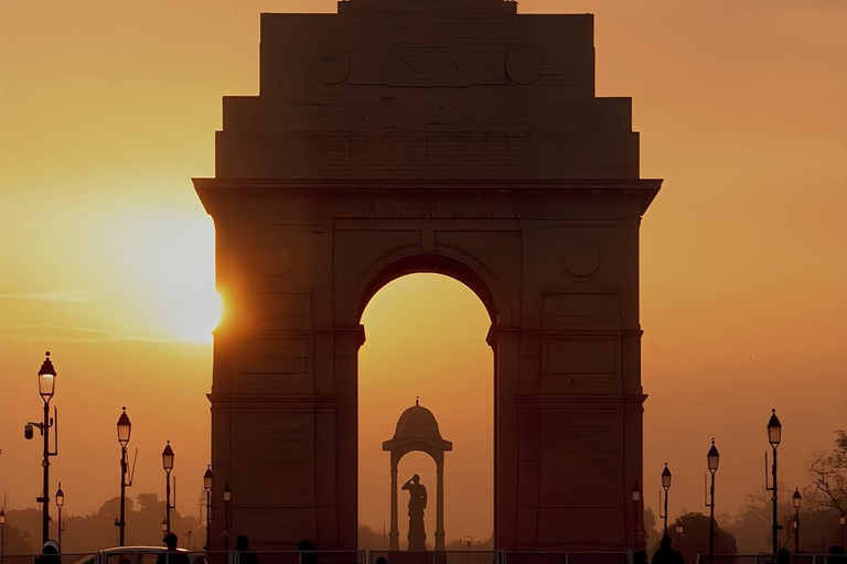 Cover Delhi in a Day: Private Guided Tour with 9 place visitEntrance+ Car + guide