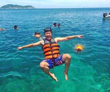 From Da Nang: Cham Island Sightseeing & Snorkeling Tour