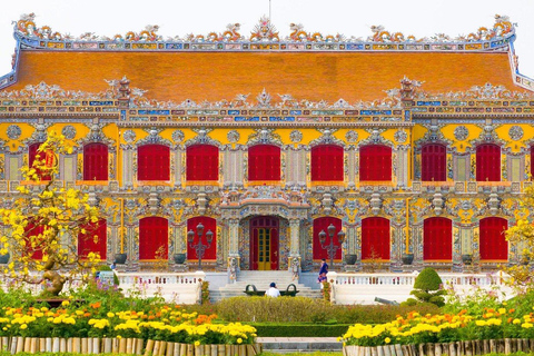 Discover Hue: Perfume River, Imperial Citadel, Royal Tombs Group Tour