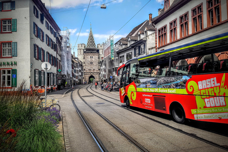 Basel: Sightseeingbusstur med audioguide