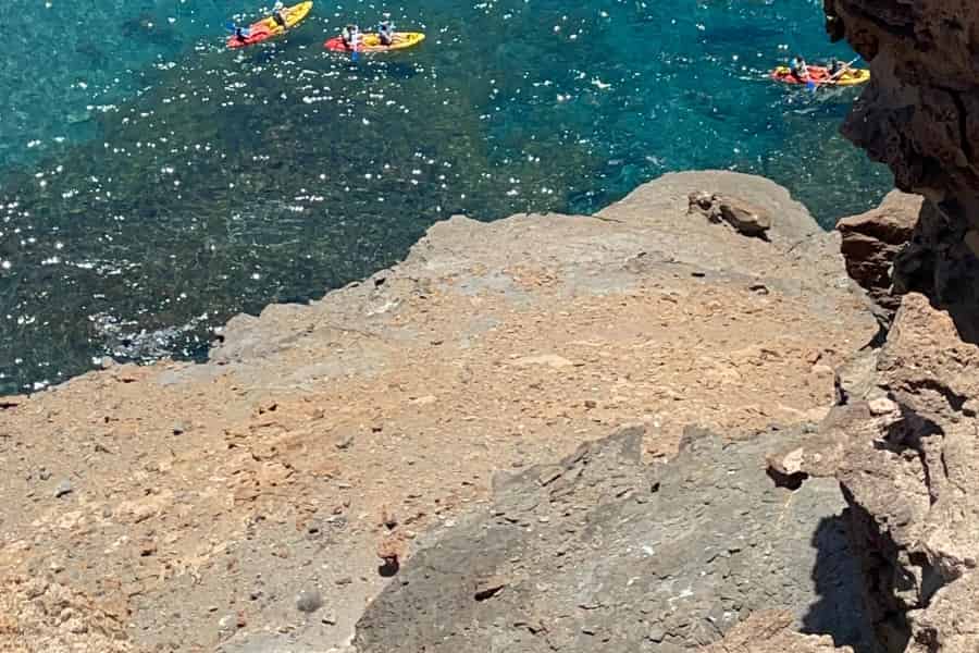 Mogán: Geführte Kajaktour zu den Höhlen und Schnorcheltour. Foto: GetYourGuide Mogán: Geführte Kajaktour zu den Höhlen und Schnorcheltour. Foto: GetYourGuide