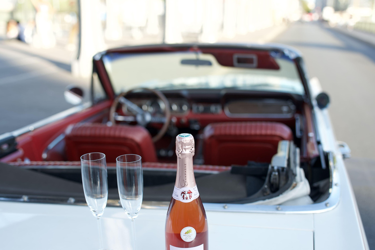 Paris: Vintage Mustang Tour & Local Guide with Hotel Pickup Paris Highlights | 1-Hour Mustang Express Tour