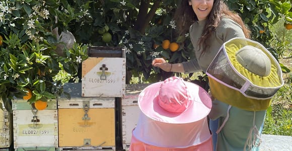 Naxos: Kids First Hands-On Cheese Farm & Pottery Tour