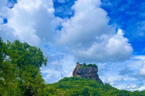 En ultimat dagsutflykt till Sigiriya klippfästning