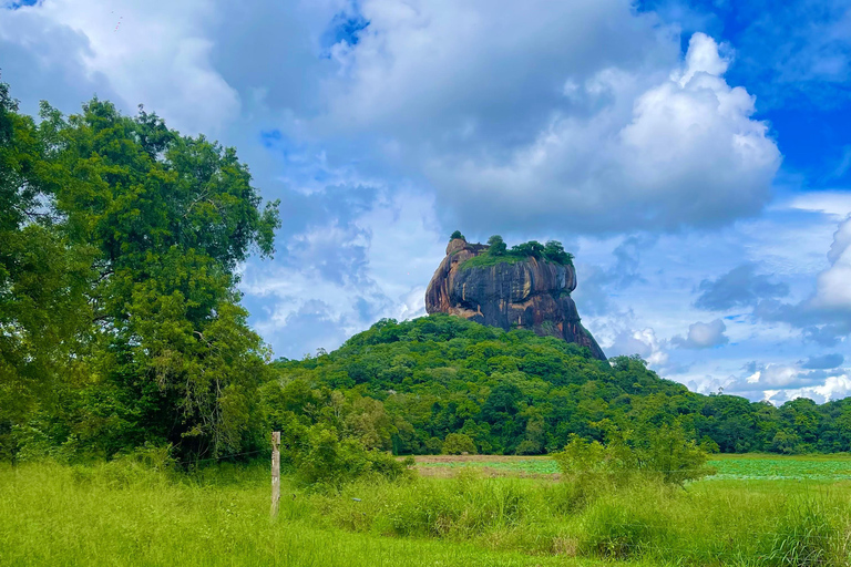 En ultimat dagsutflykt till Sigiriya klippfästning