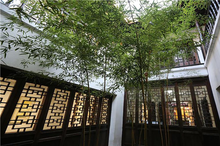 From Shanghai: Zhujiajiao Water Village Half-Day Tour