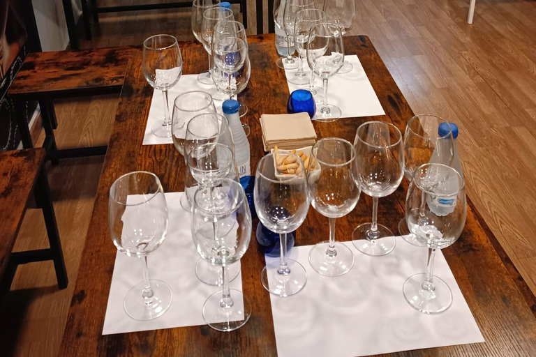 Wine, EVOO, and Tapas Tasting with Ana Morales, Toledo Historic Center Wine, EVOO, and Tapas Tasting with Ana Morales in Toledo's Historic Center